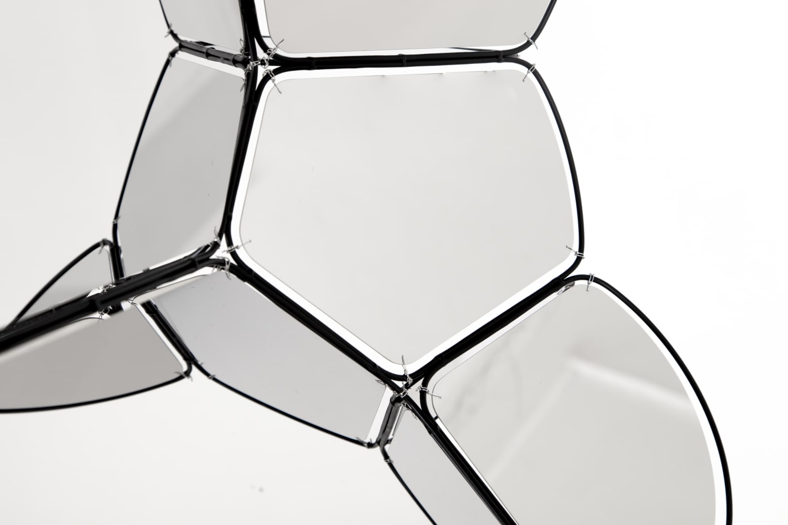 Tomás Saraceno, Foam 18B/15p, 2019