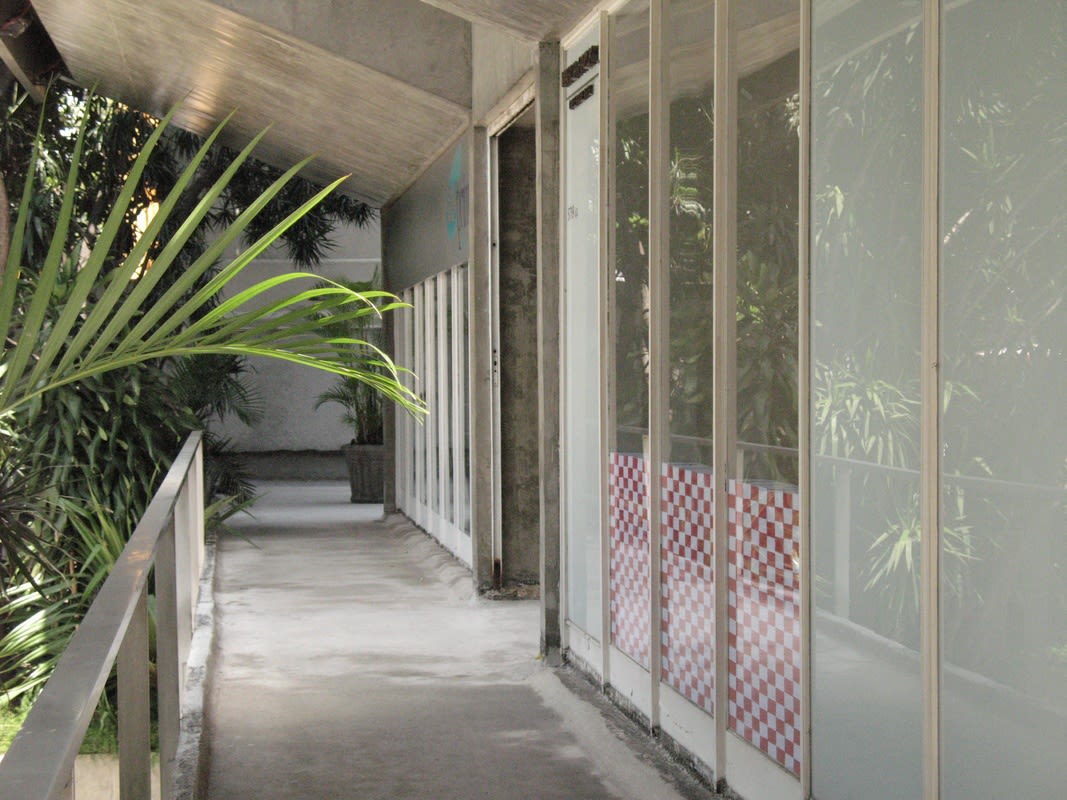 Mudança de Lugar, Debora Bolsoni, 2007 - Galeria Marilia Razuk