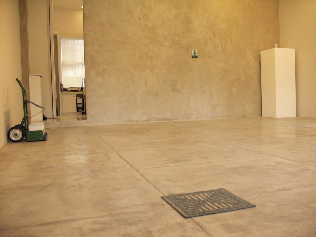 Mudança de Lugar, Debora Bolsoni, 2007 - Galeria Marilia Razuk
