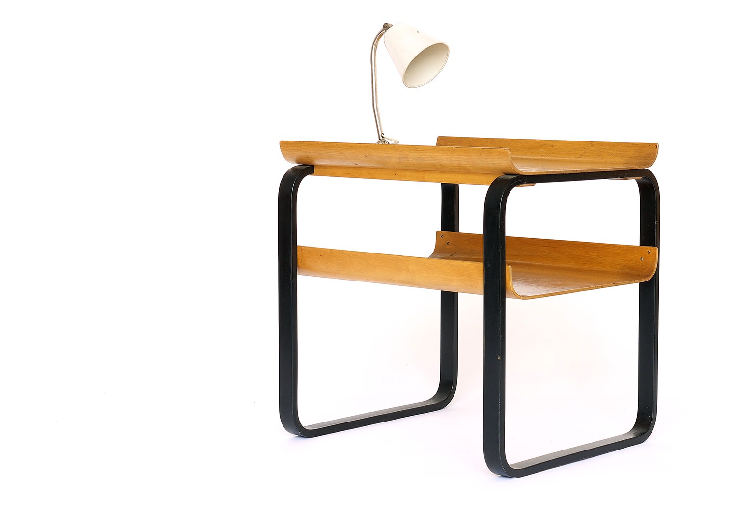 Alvar Aalto, Paimio table 915, 1932