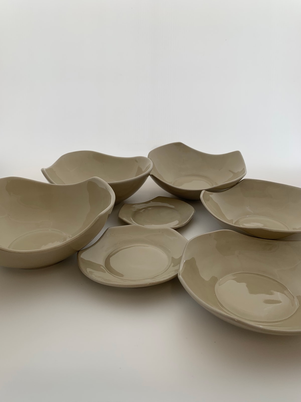 Penelope Van Grinsven, Nested Oat Bowls, 2020