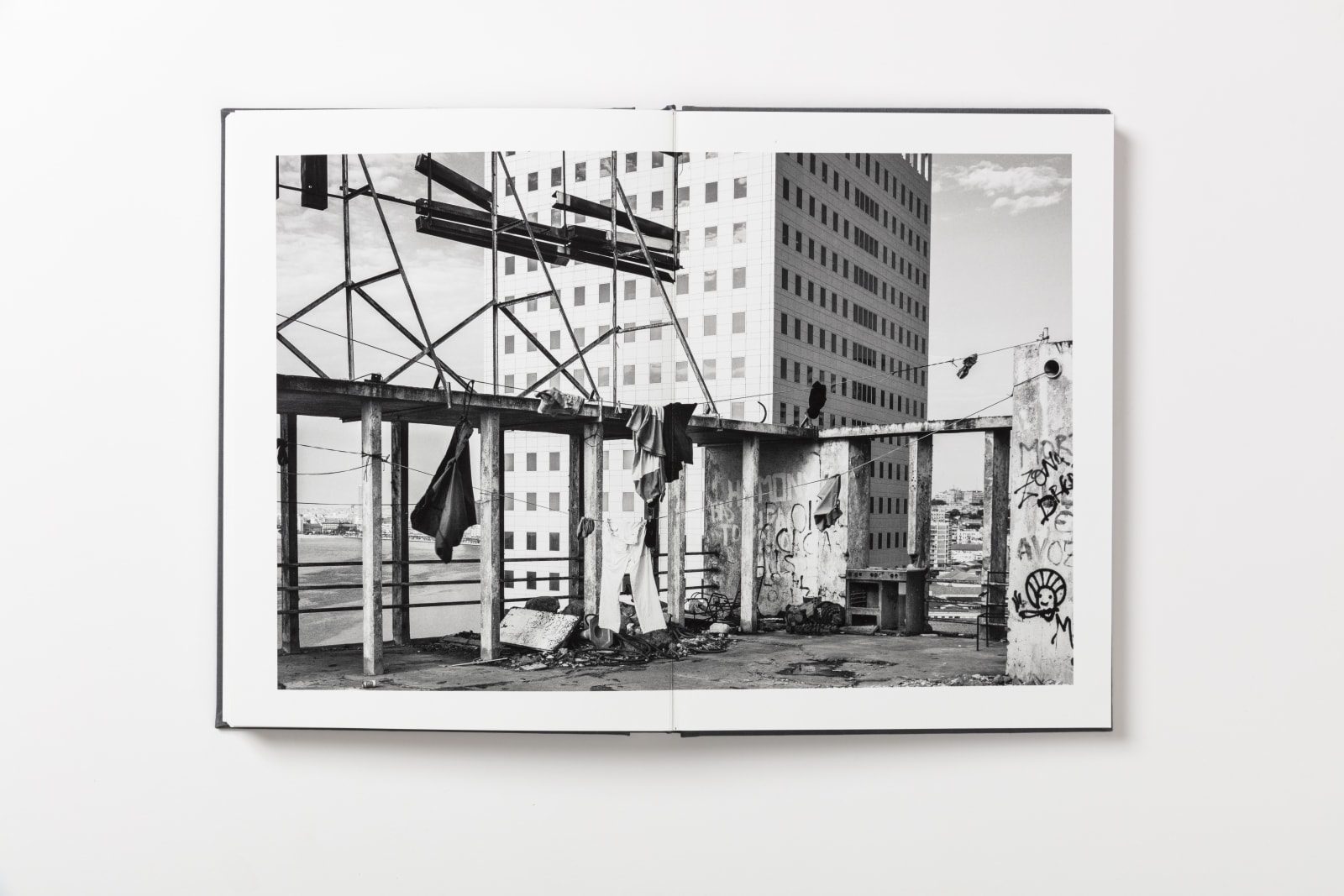 Guy Tillim, Luanda, Angola, 2007
