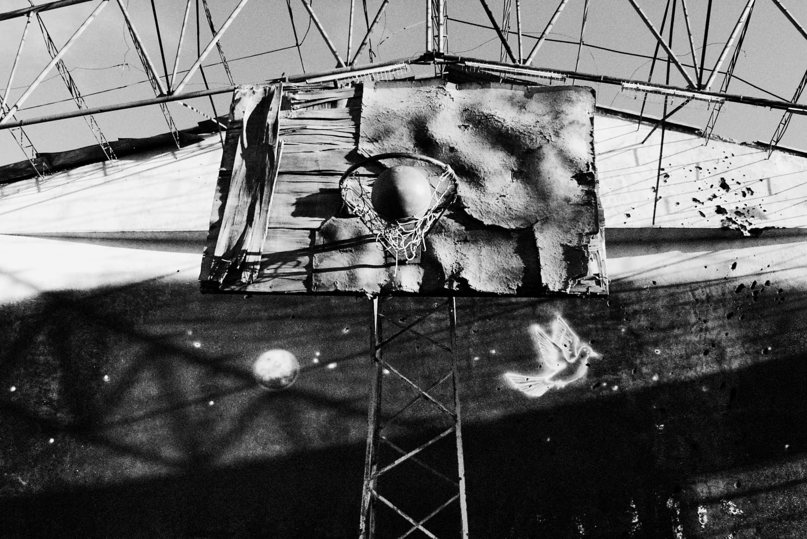 Guy Tillim, Kuito, Angola, 2002  Maputo, Mozambique, 2008