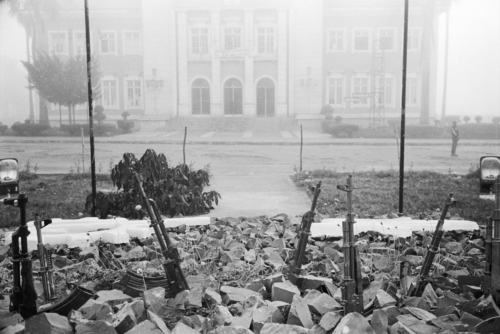 Guy Tillim, Malanje, Angola, 2004  Huambo, Angola, 2007