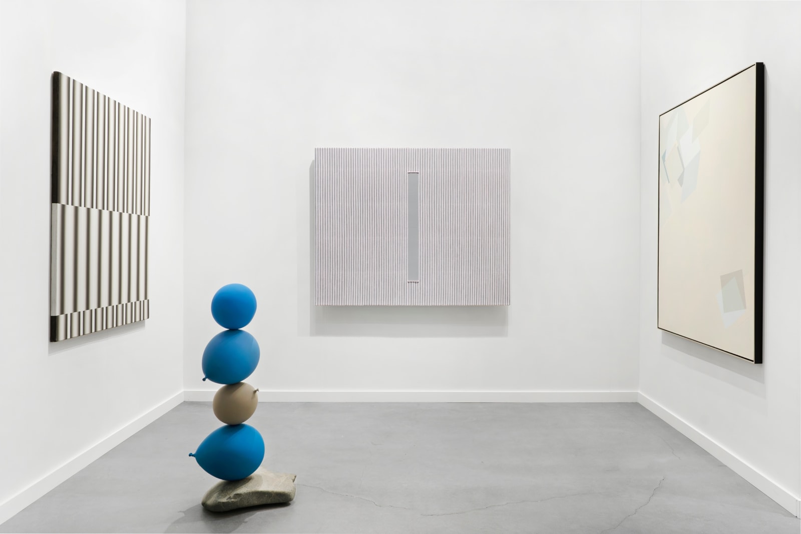 Installation view of Tina Kim Gallery | Booth A9 at Frieze New York (May 5-9, 2021). Courtesy of Tina Kim Gallery. Photo by Hyunjung Rhee.