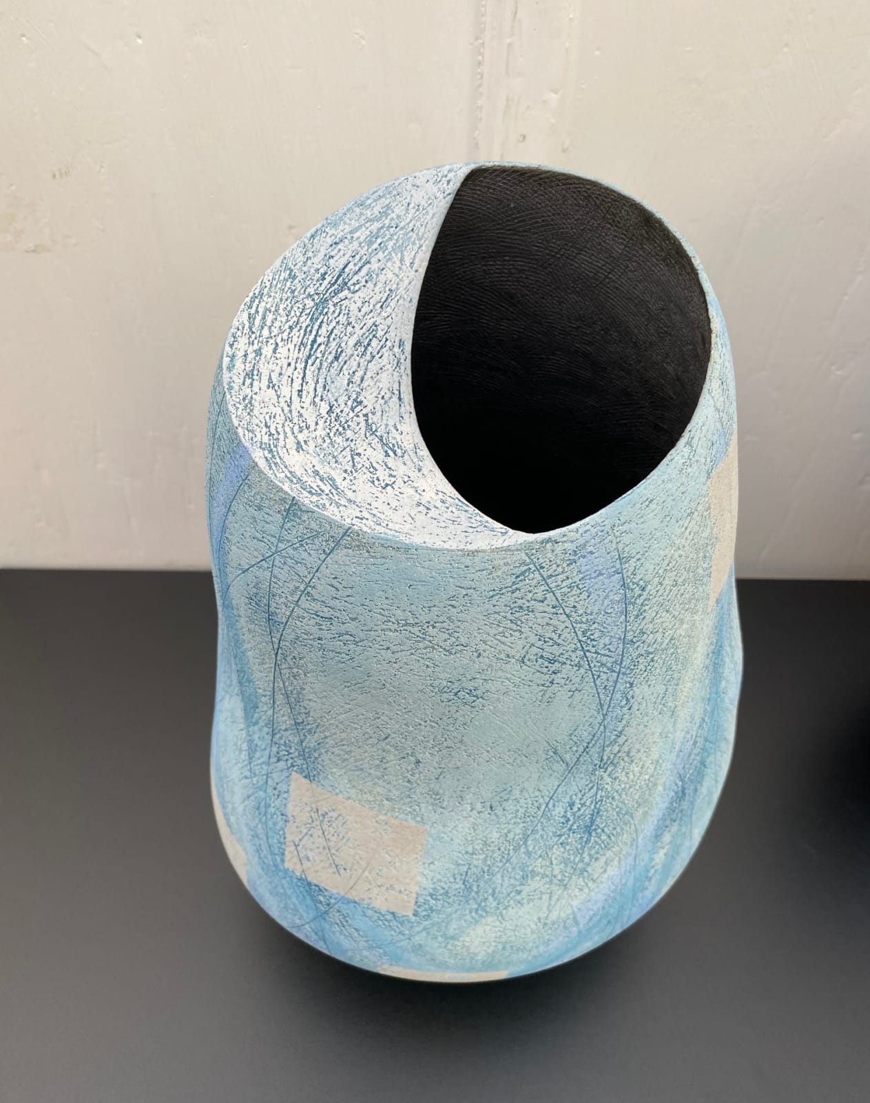 Katie Braida, Blue curves grey squares