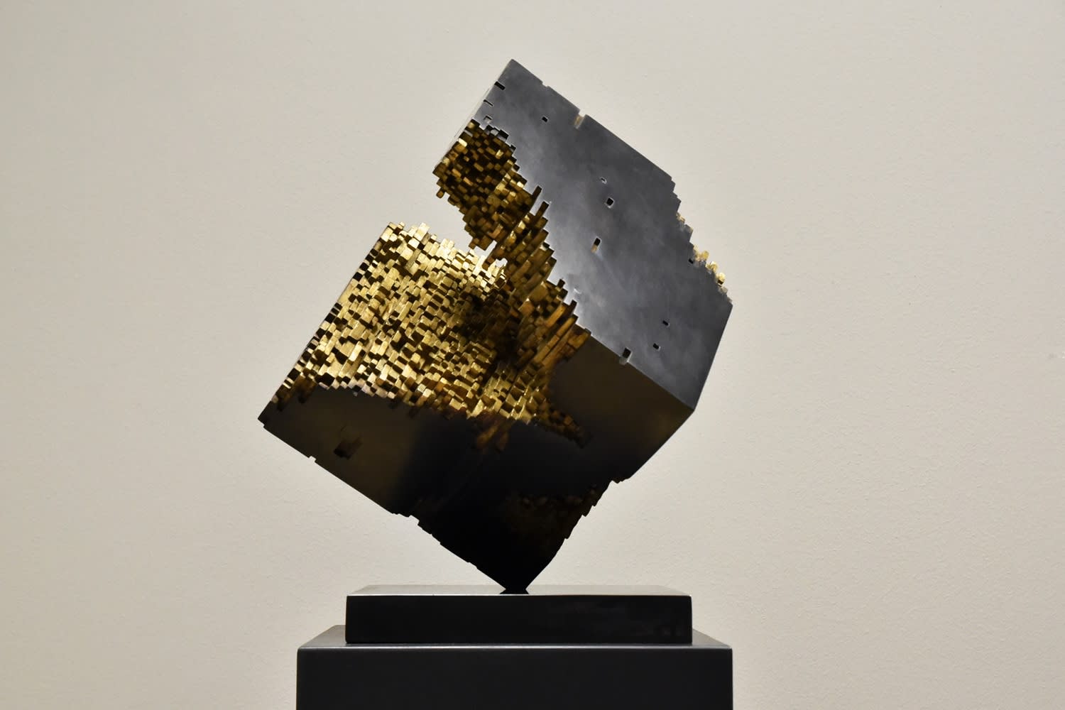 Alex Knapic, CUBE X, 2021