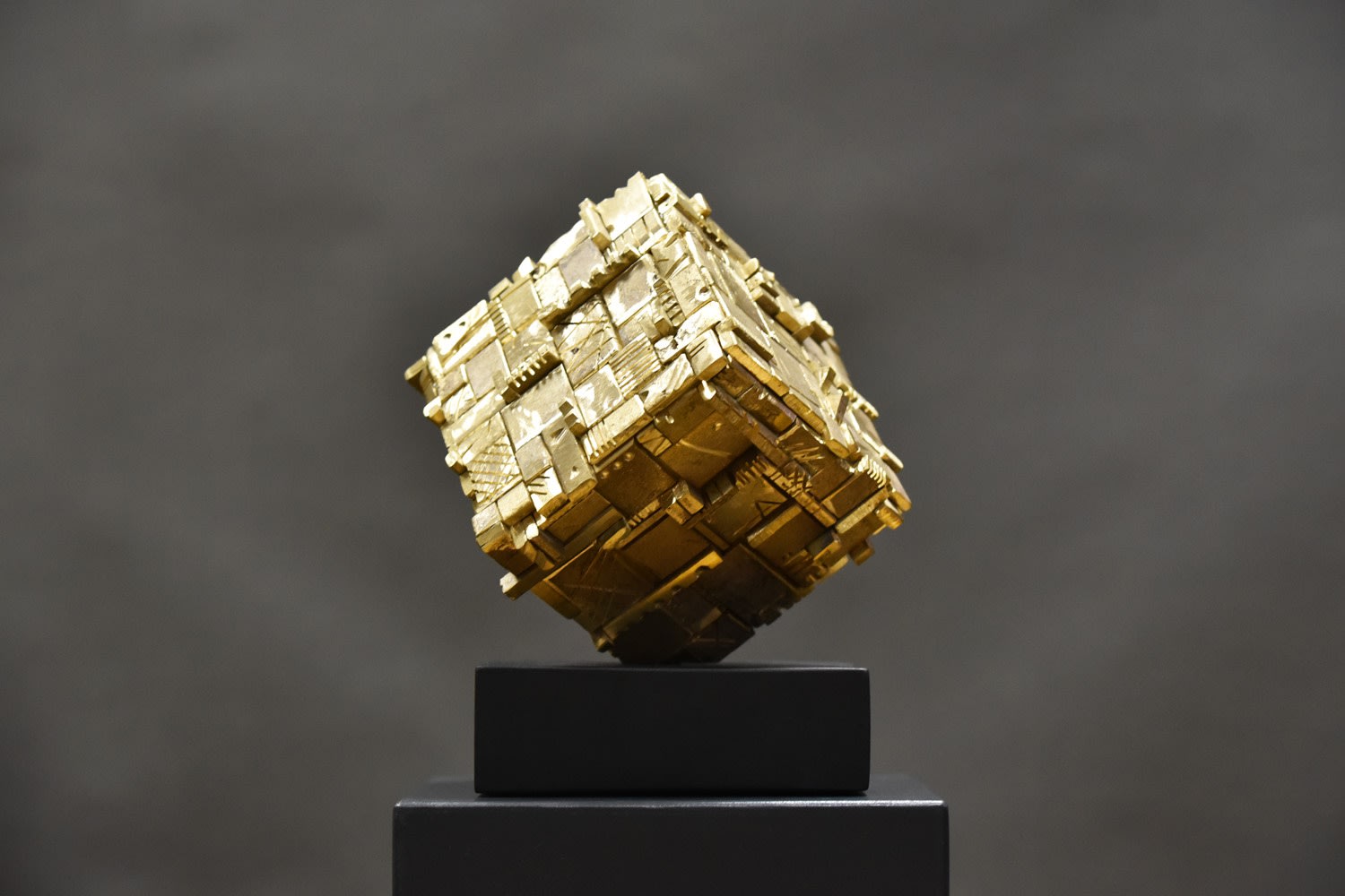 Alex Knapic, CUBE THE LITTLE ONE, 2024
