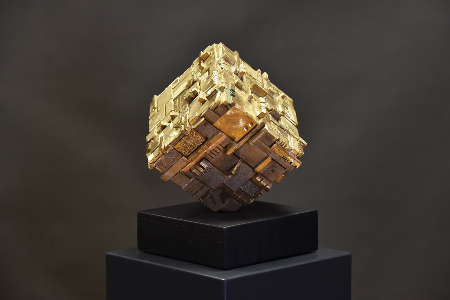 Alex Knapic, CUBE THE LITTLE ONE, 2024