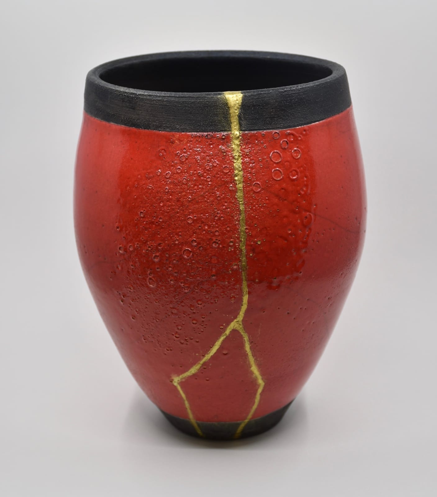 Cherry Tewfik, Red Ovid Form with Kintsugi, 2021