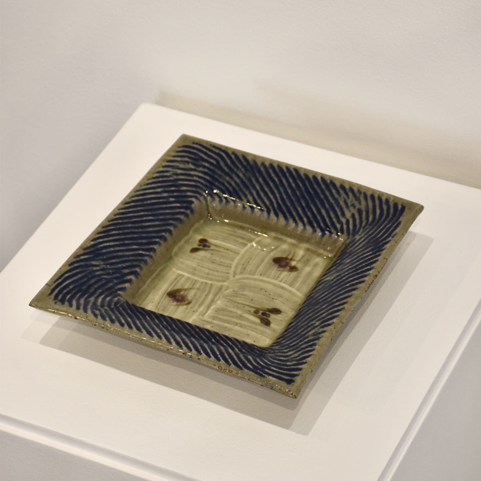 William Plumptre, Medium Square Plate, 2021