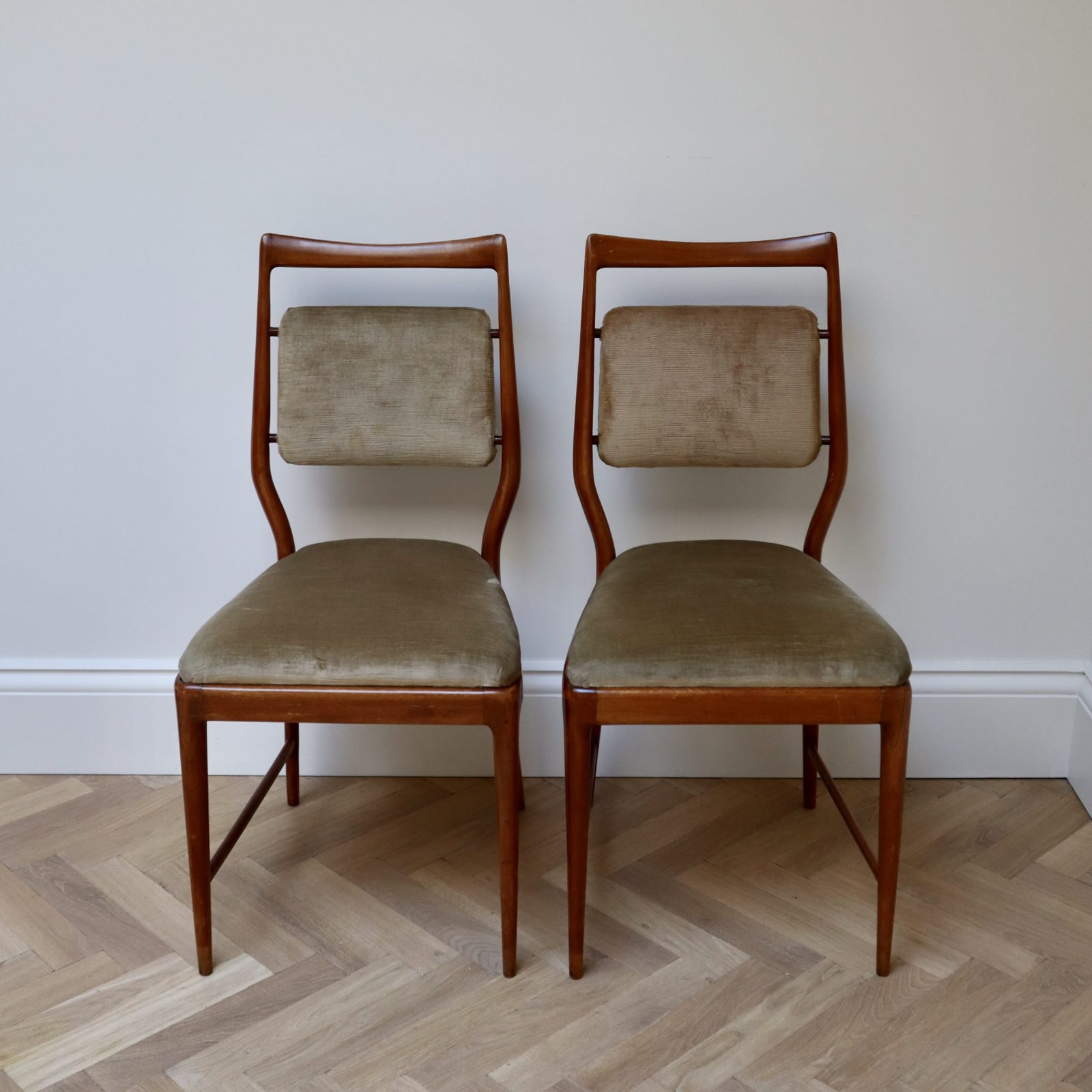Vittorio Dassi, A Set of Six Dining Chairs, Circa 1950s