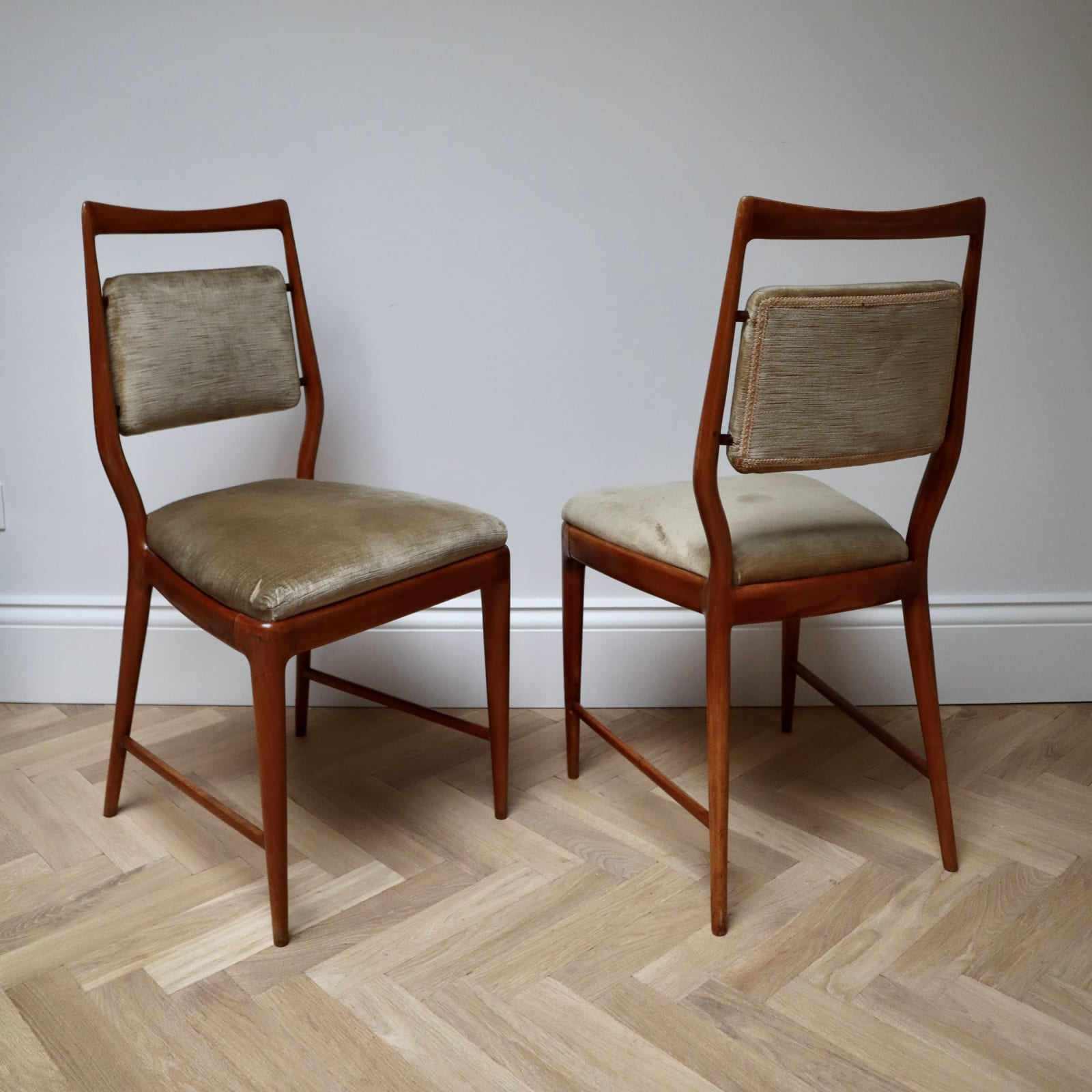 Vittorio Dassi, A Set of Six Dining Chairs, Circa 1950s