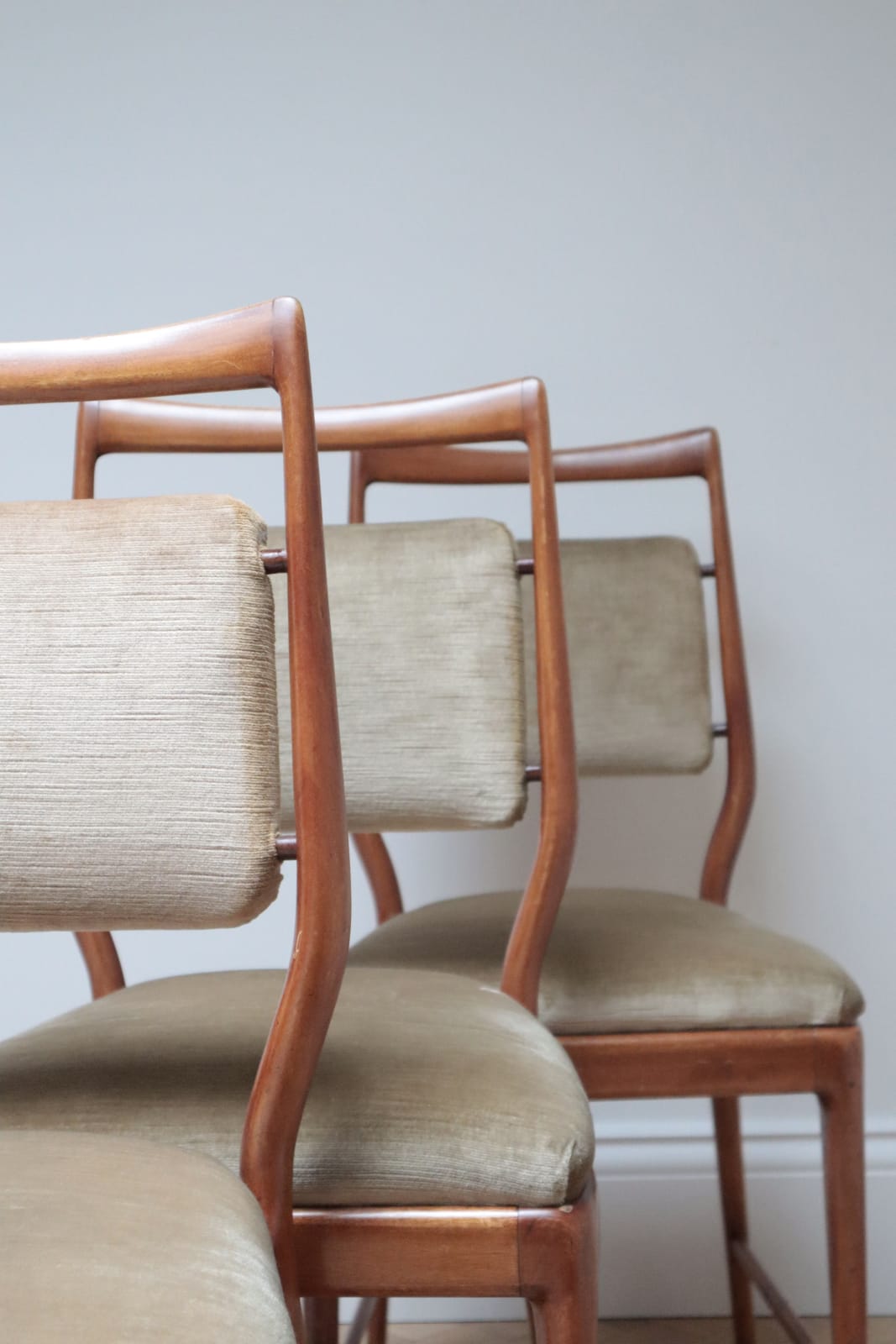 Vittorio Dassi, A Set of Six Dining Chairs, Circa 1950s