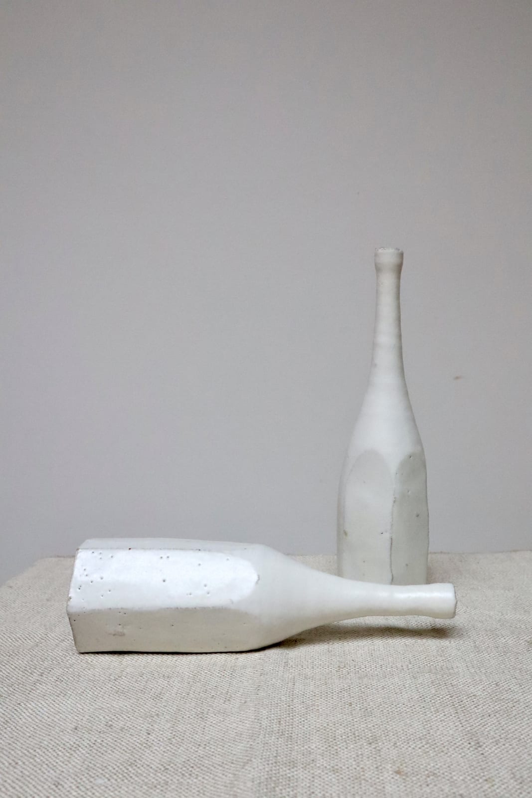 Akiko Hirai, A Pair of Morandi Bottles, 2022