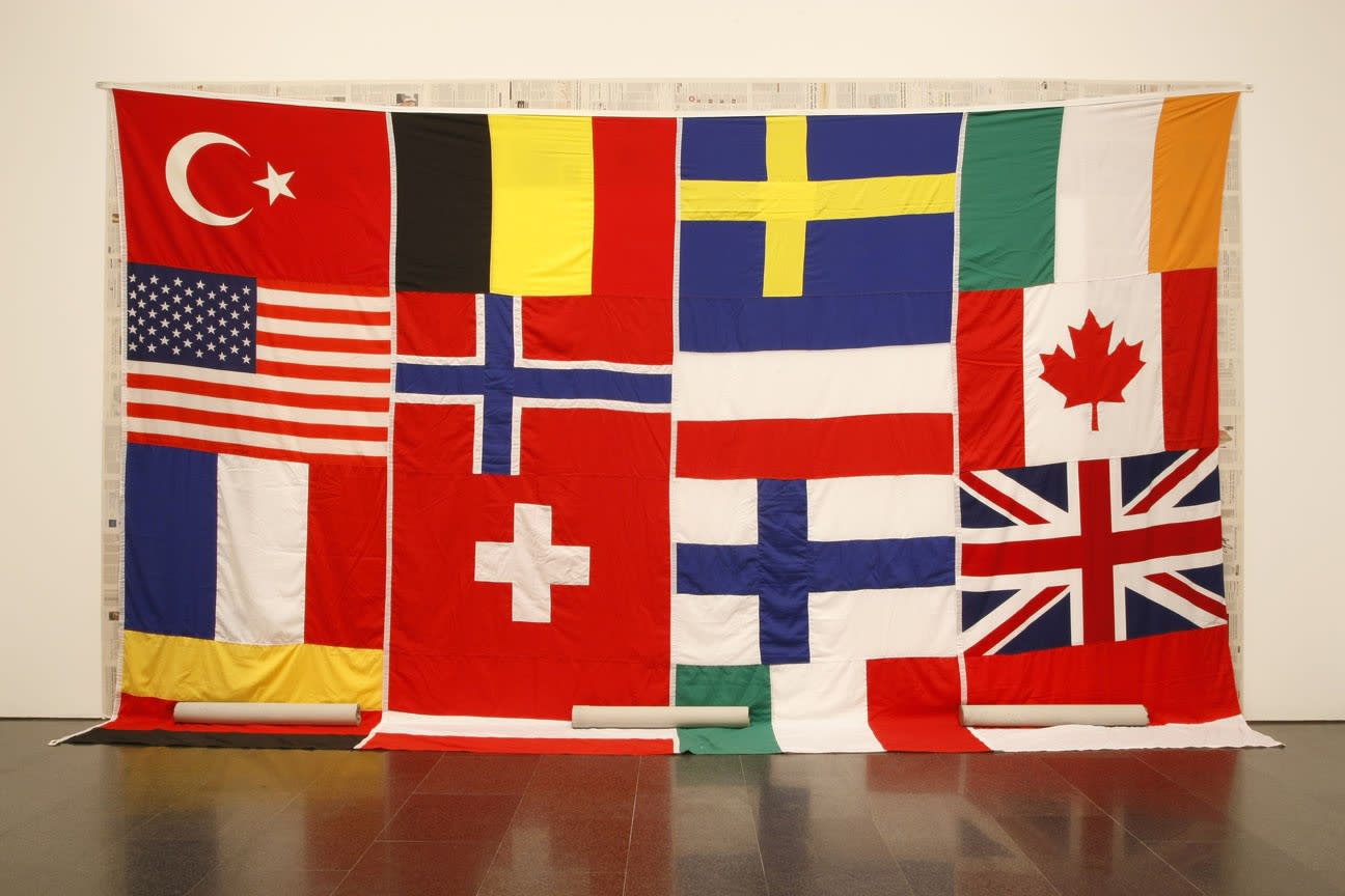 Asier Mendizabal, Bigger than a cult, smaller than a mass (one, two backdrops), 2006