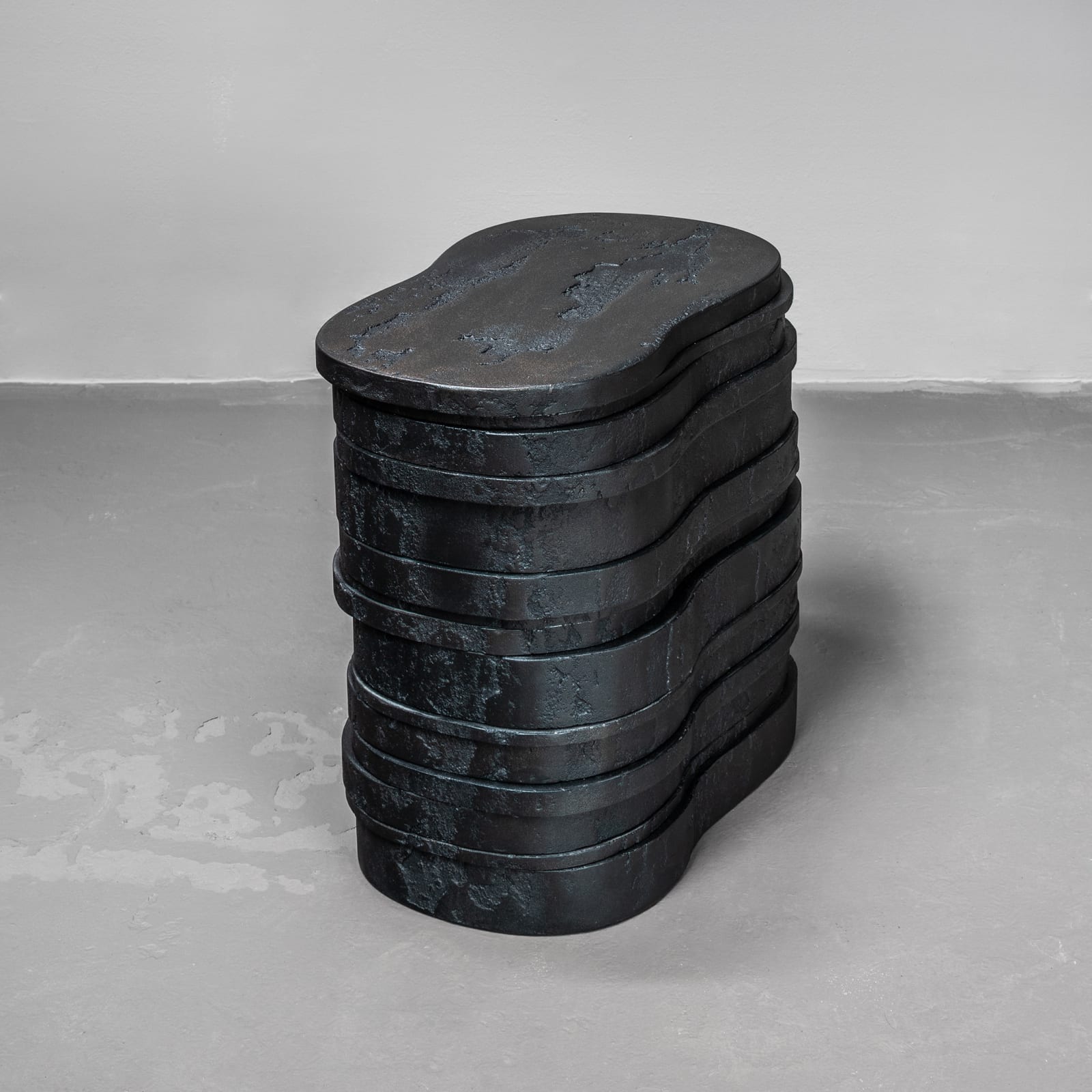 Pierre Bonnefille, Tabouret Stone Strates B - Carbon, 2019
