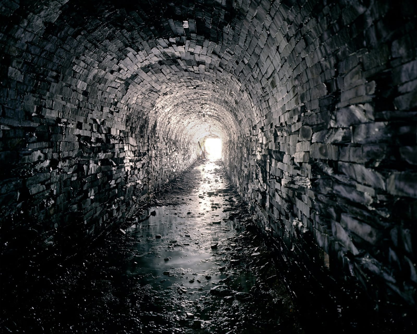 Темные туннели