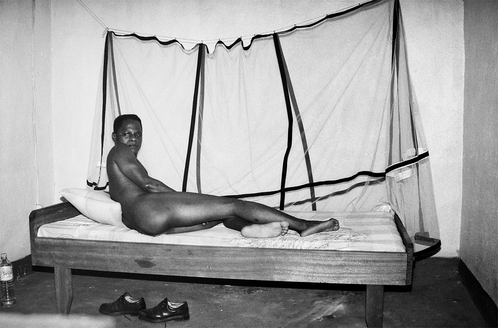 Samuel Fosso, Mémoire d'un ami - SM 35mm34, 2000