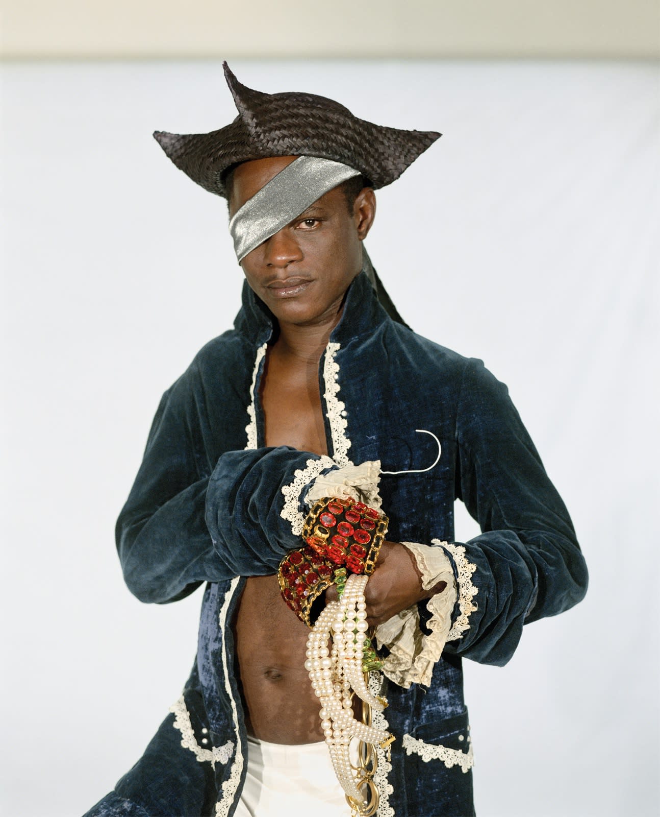 Samuel Fosso, Tati - The Pirat, 1997