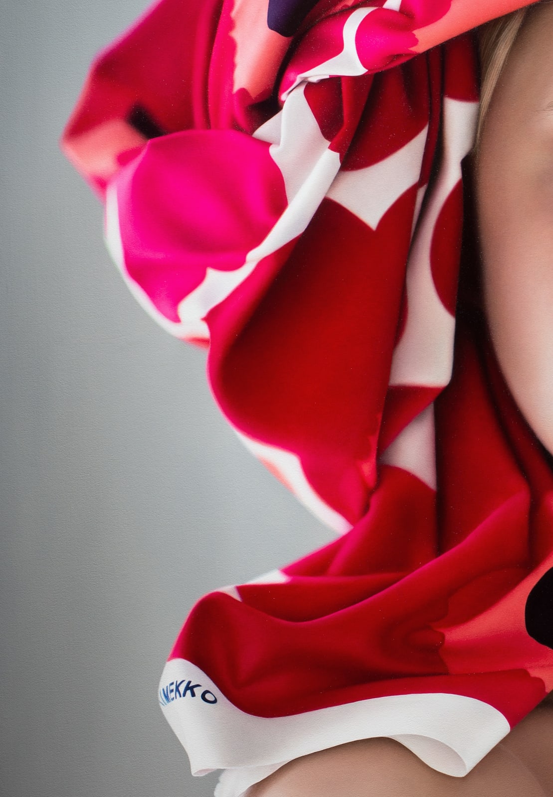 Anna Halldin Maule, Röd Blomma II, 2017