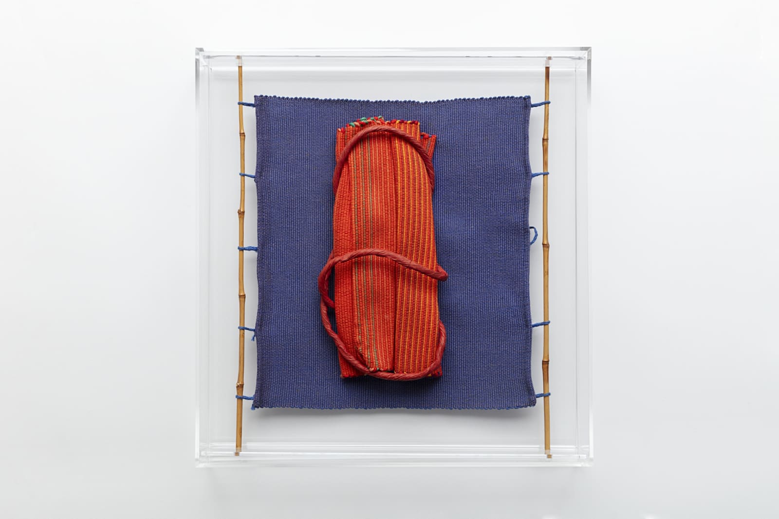 Marina Lafer, The straw that surrounds, 2019