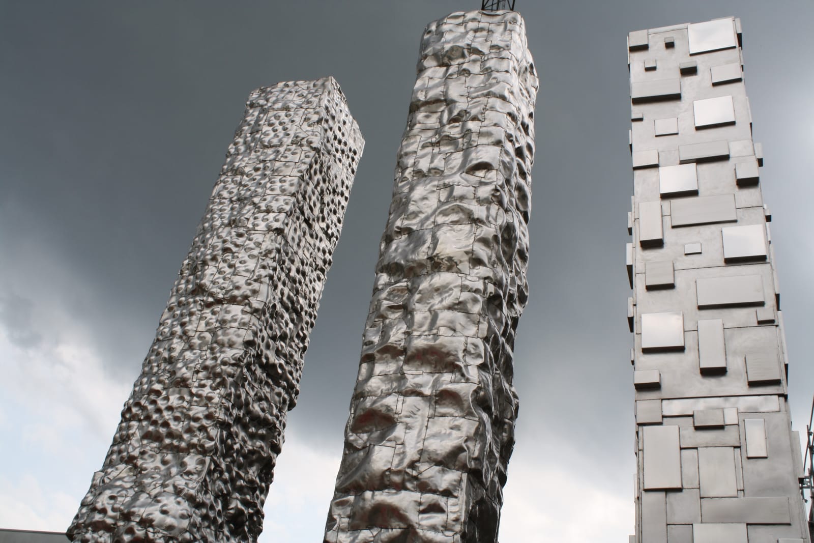 Helidon Xhixha , THE THREE MONOLITHS, 2008