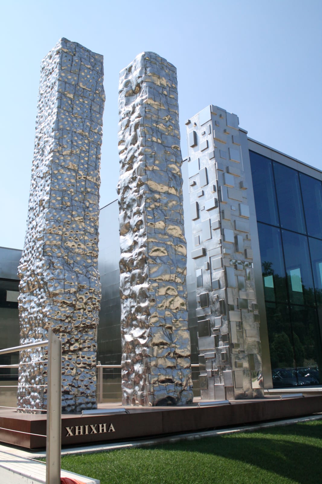 Helidon Xhixha , THE THREE MONOLITHS, 2008