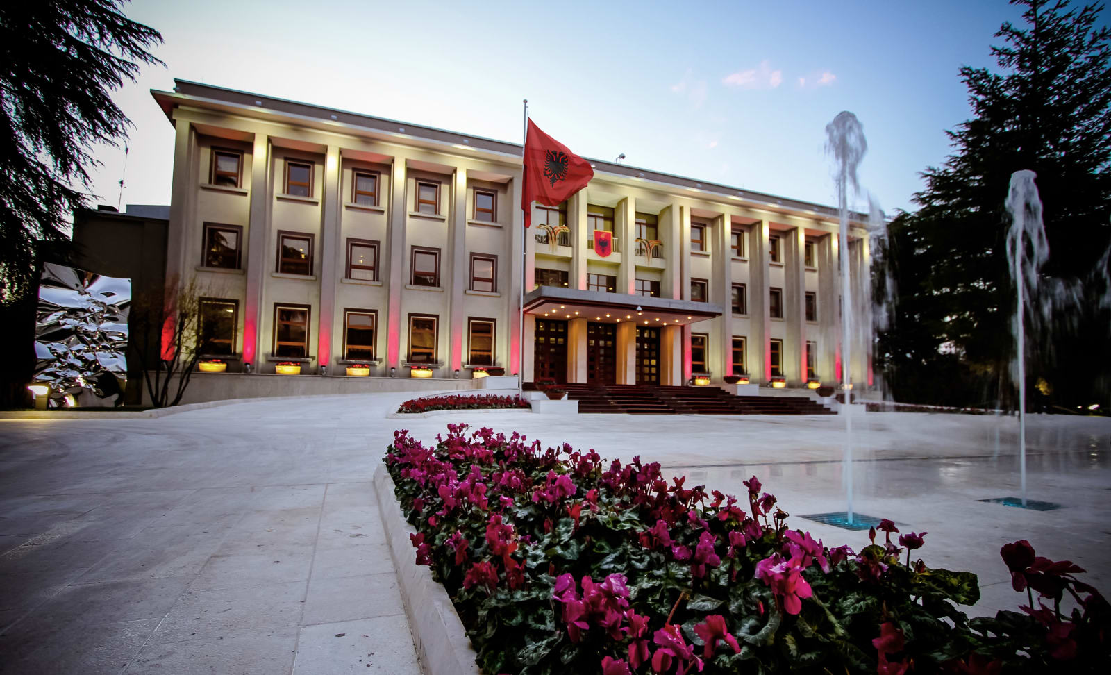 Helidon Xhixha , RIFLESSI DI STORIA, 2012