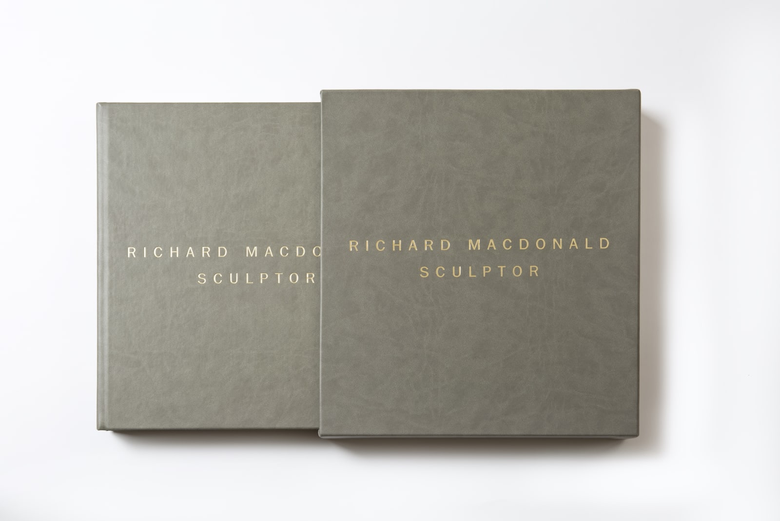 Richard MacDonald, RICHARD MACDONALD: SCULPTOR (LEATHER BOUND), 2015