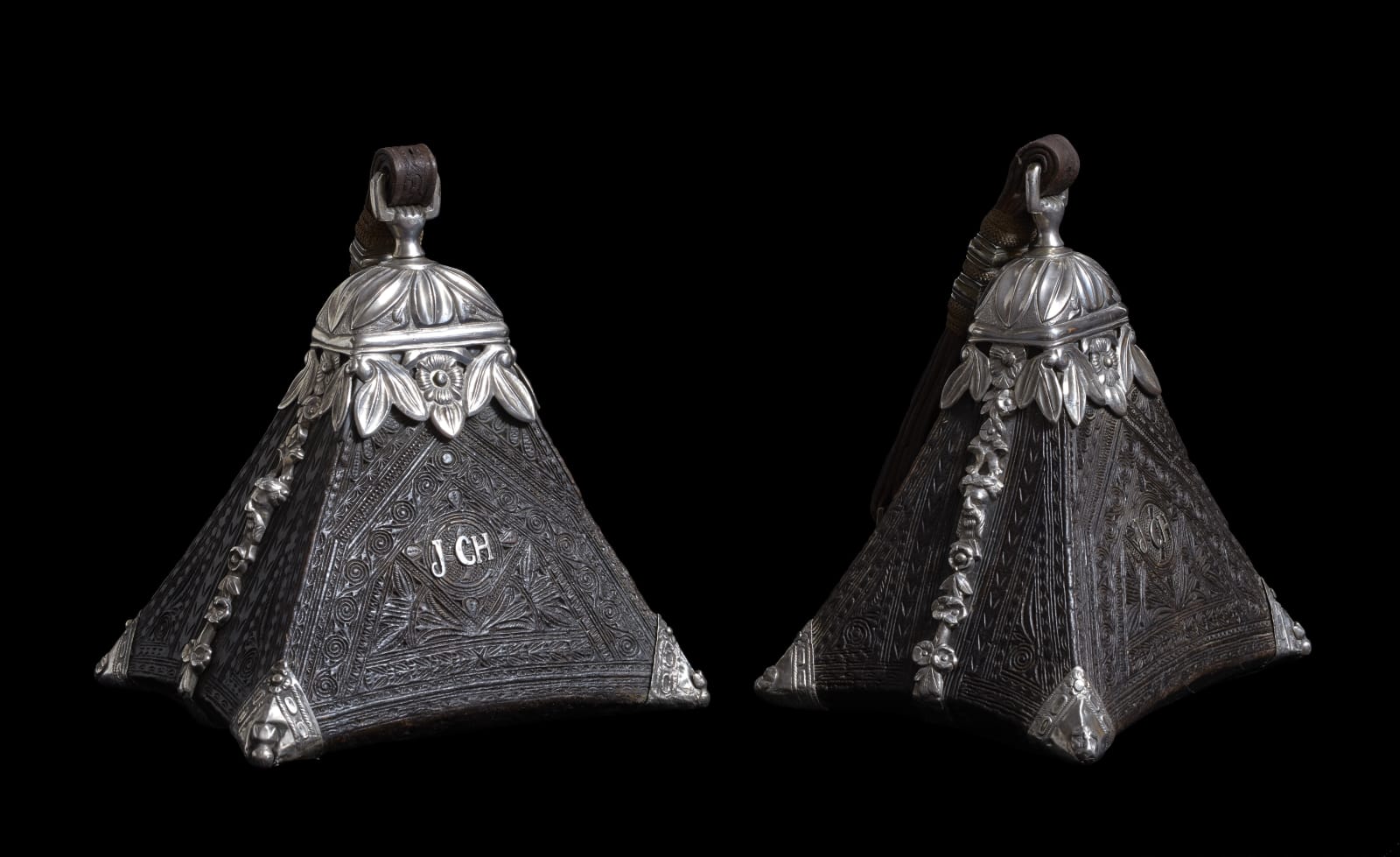 PAIR OF BOX STIRRUPS, Unidentified artist, Peru, Early 19th century.