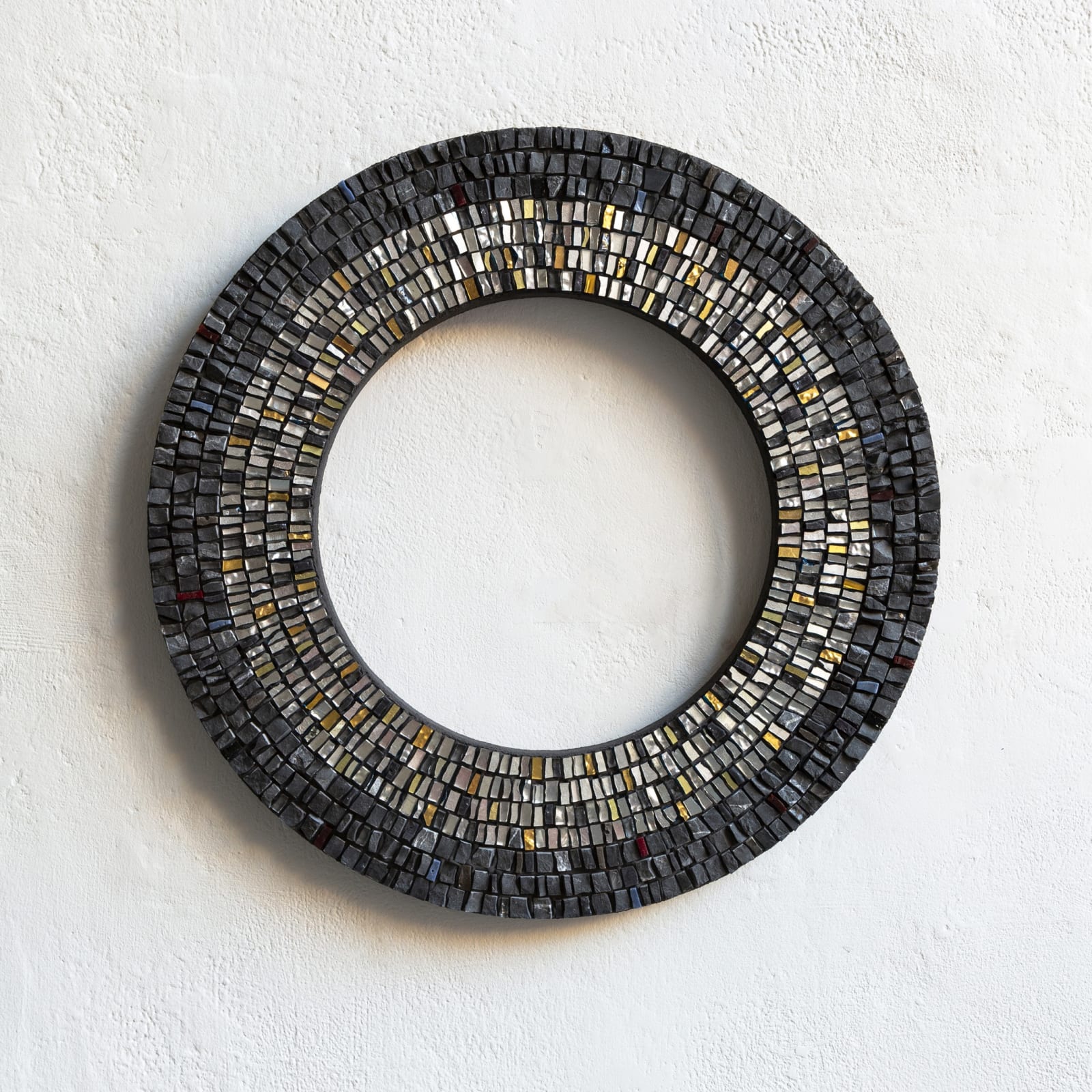 Joanna Kessel, Illumination White Gold No1-400