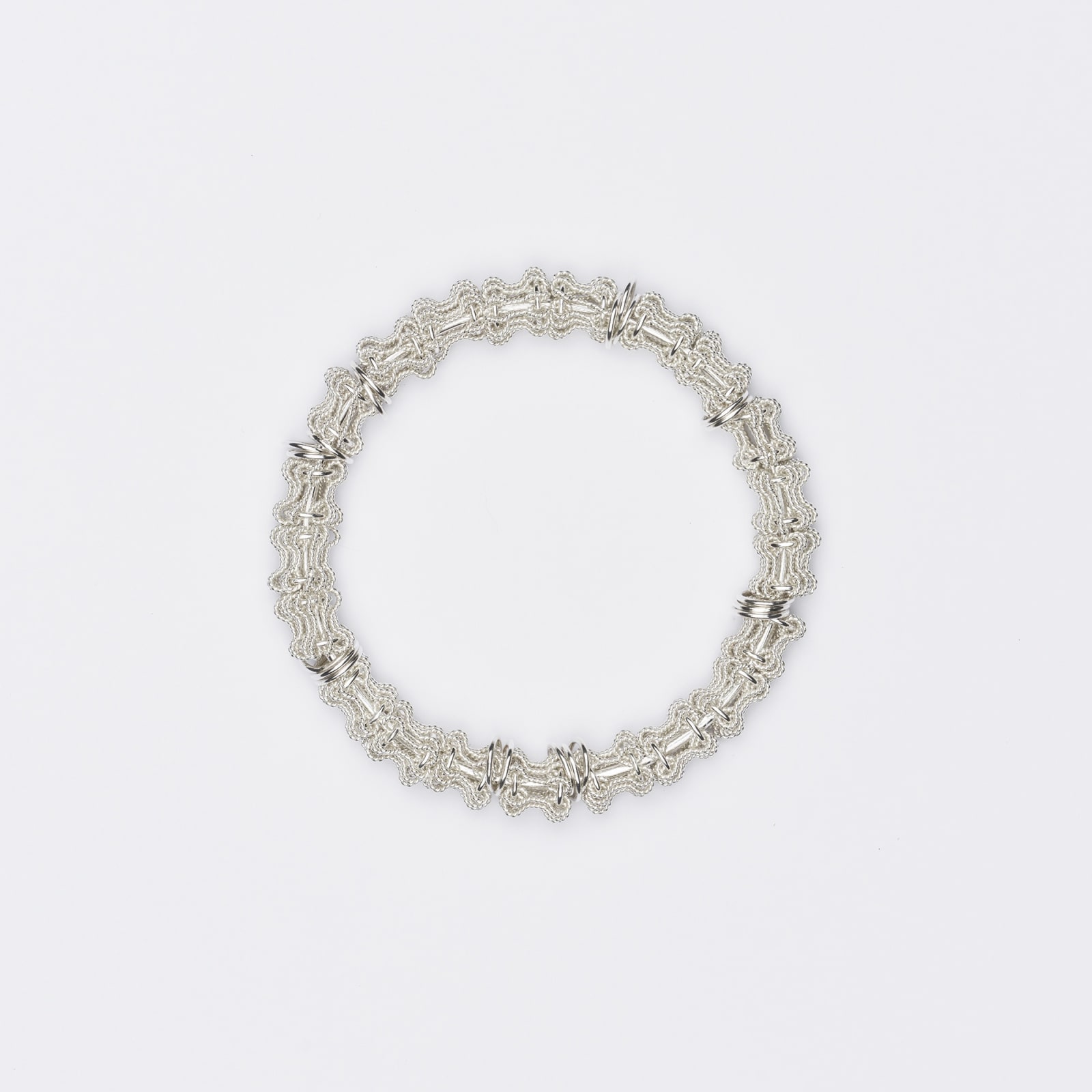 Ruth Leslie, Ossein II Bangle