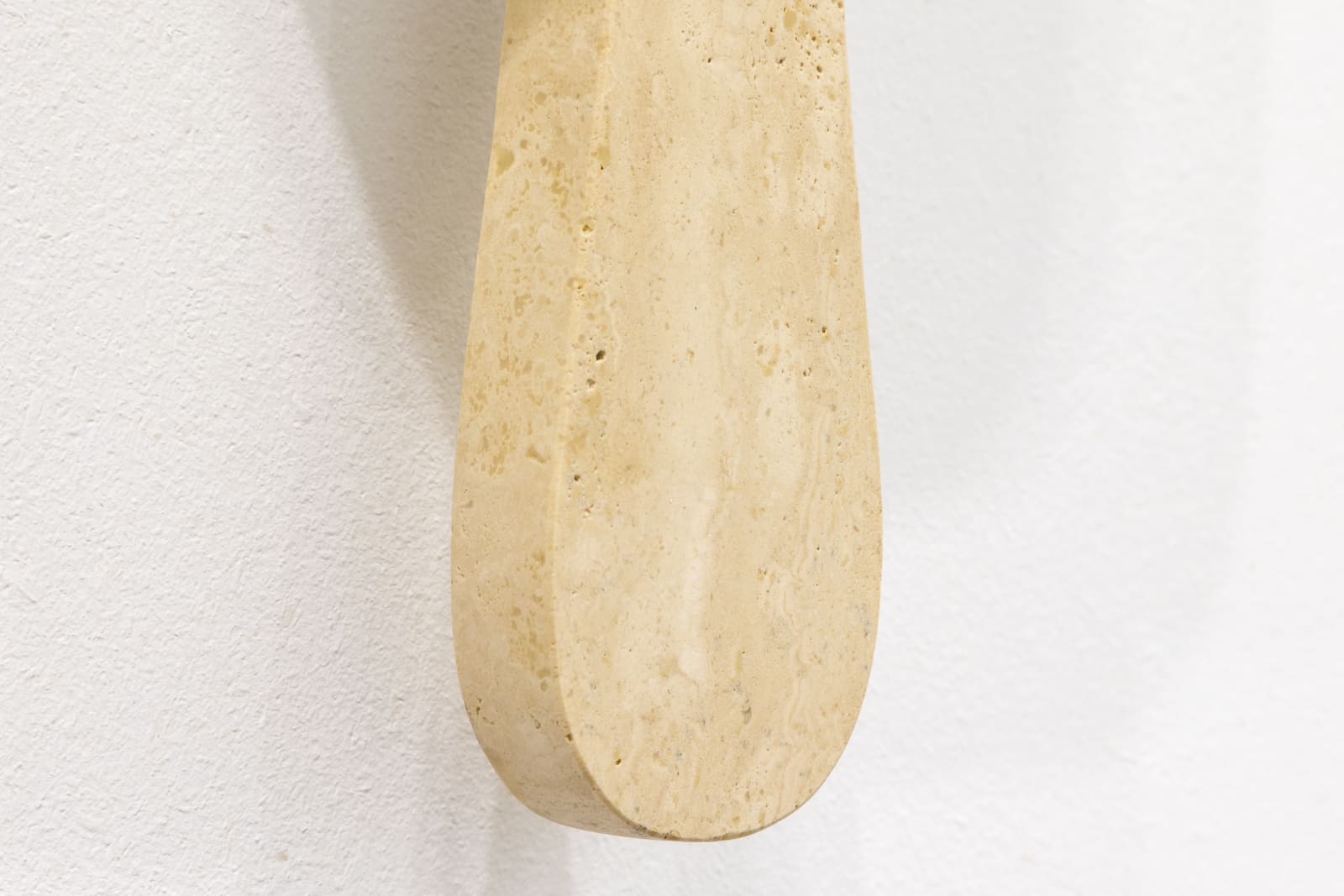 Juan Miguel Quiñones, Helado Blanco Purpurina IV (White Glitter Ice Cream IV), 2023