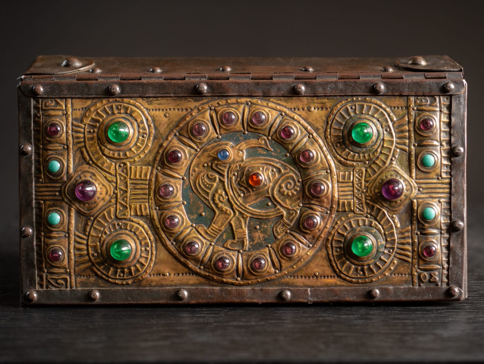 Alfred Daguet, Canine Box,  1908