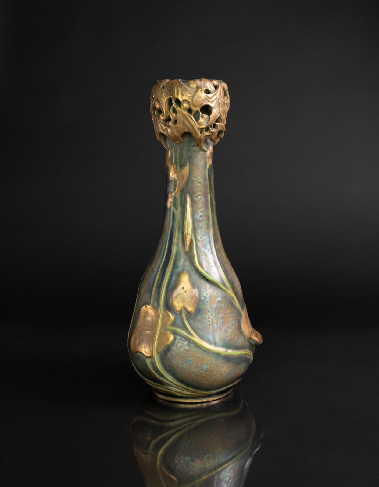 Amphora, Vase with Water Plants and Bats,  1901-1902