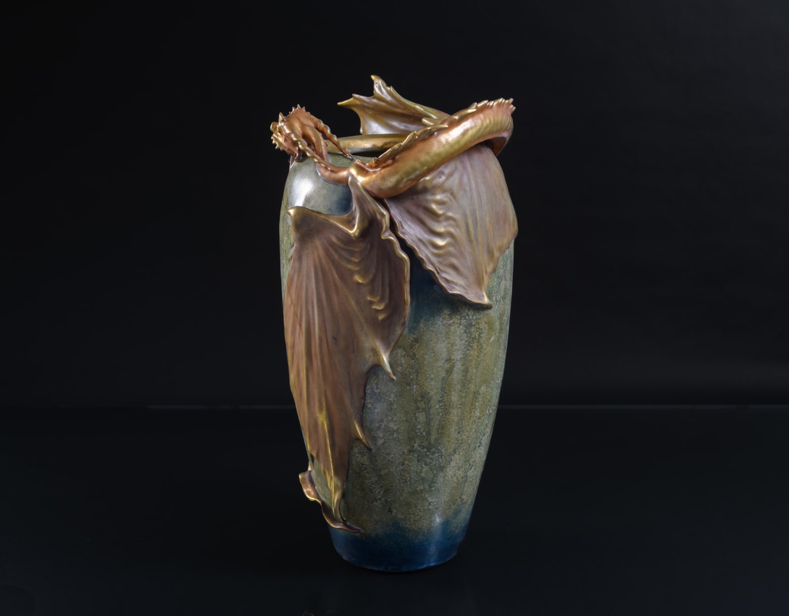 Amphora, Eastern Dragon,  1899-1900