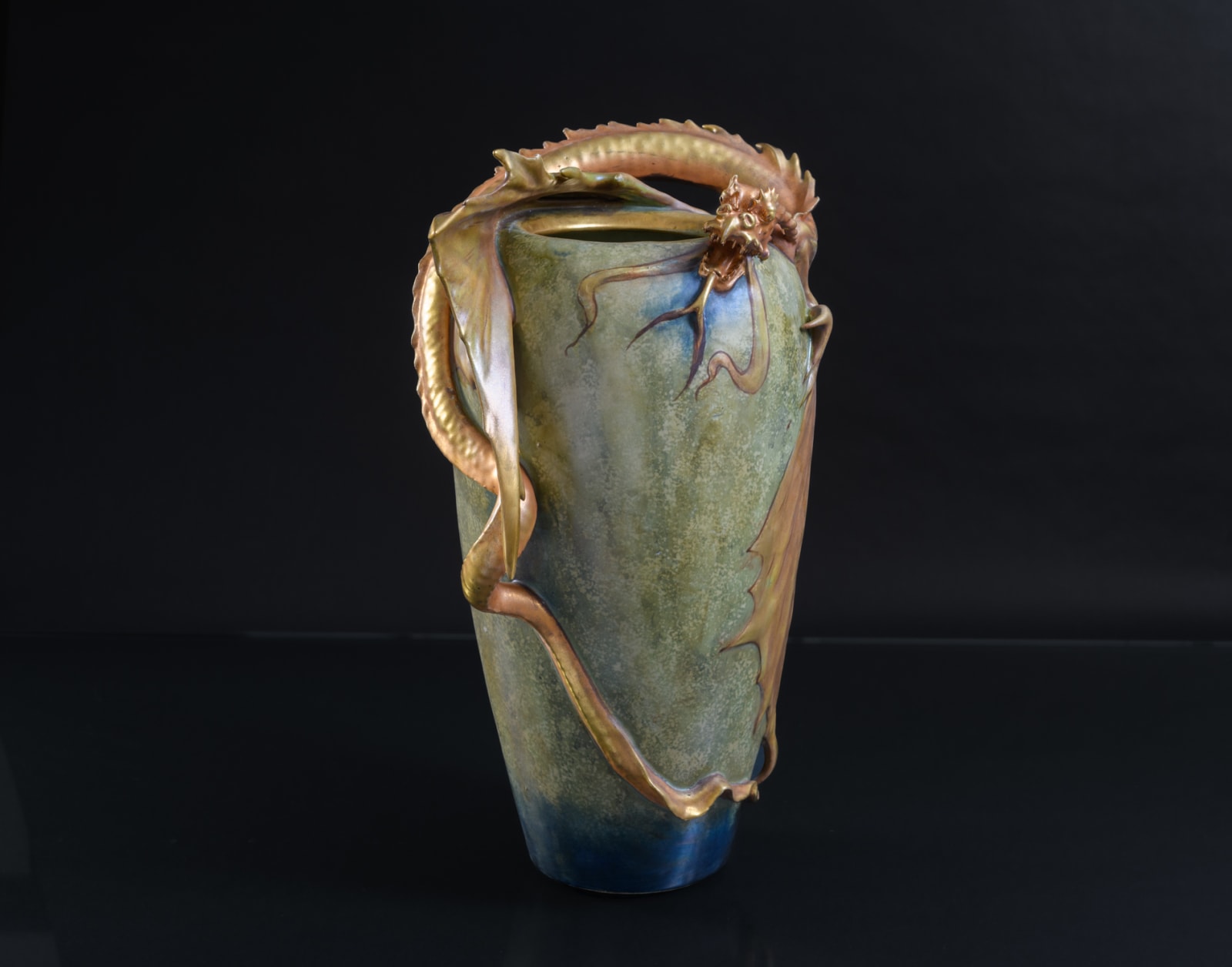 Amphora, Eastern Dragon,  1899-1900