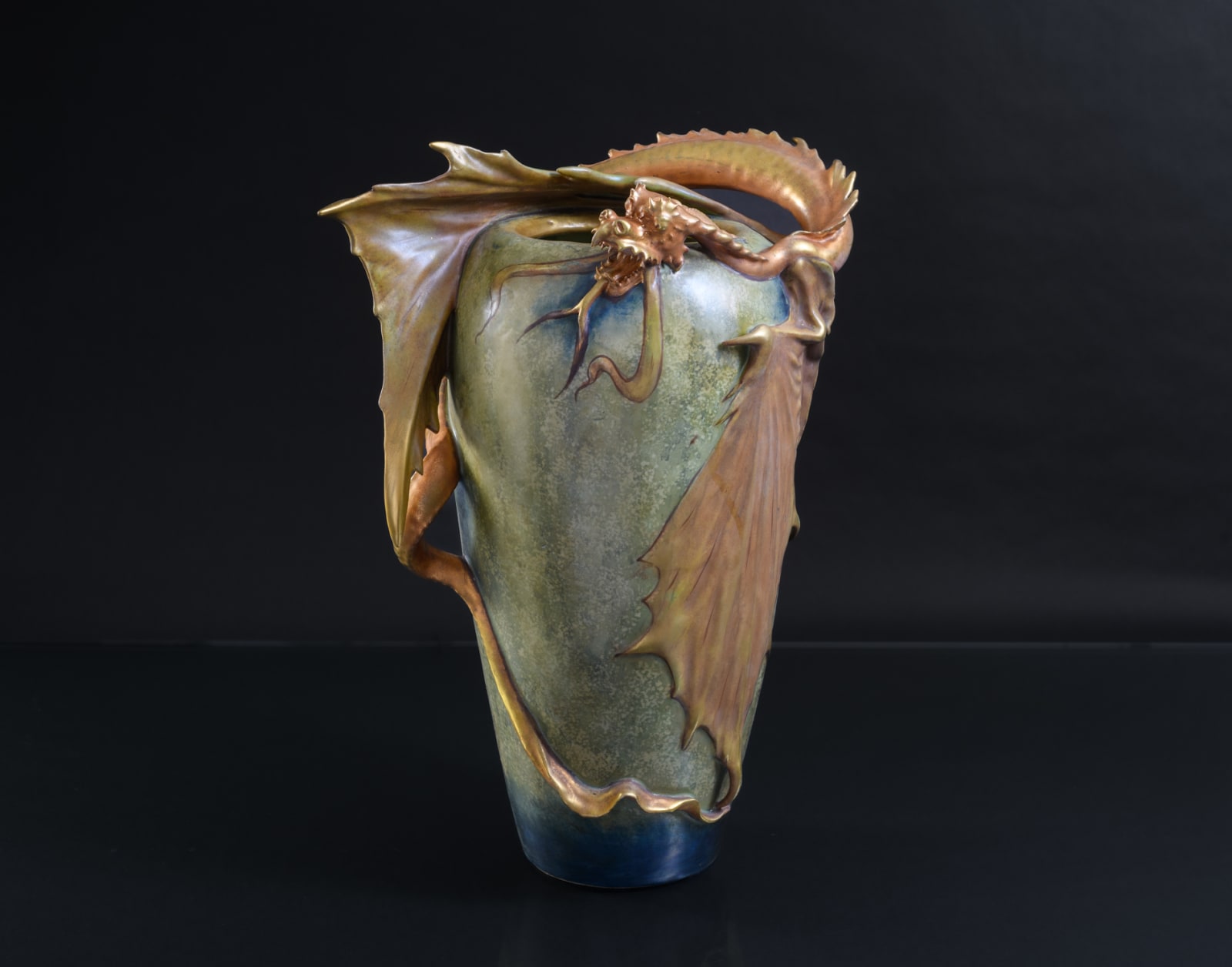 Amphora, Eastern Dragon,  1899-1900