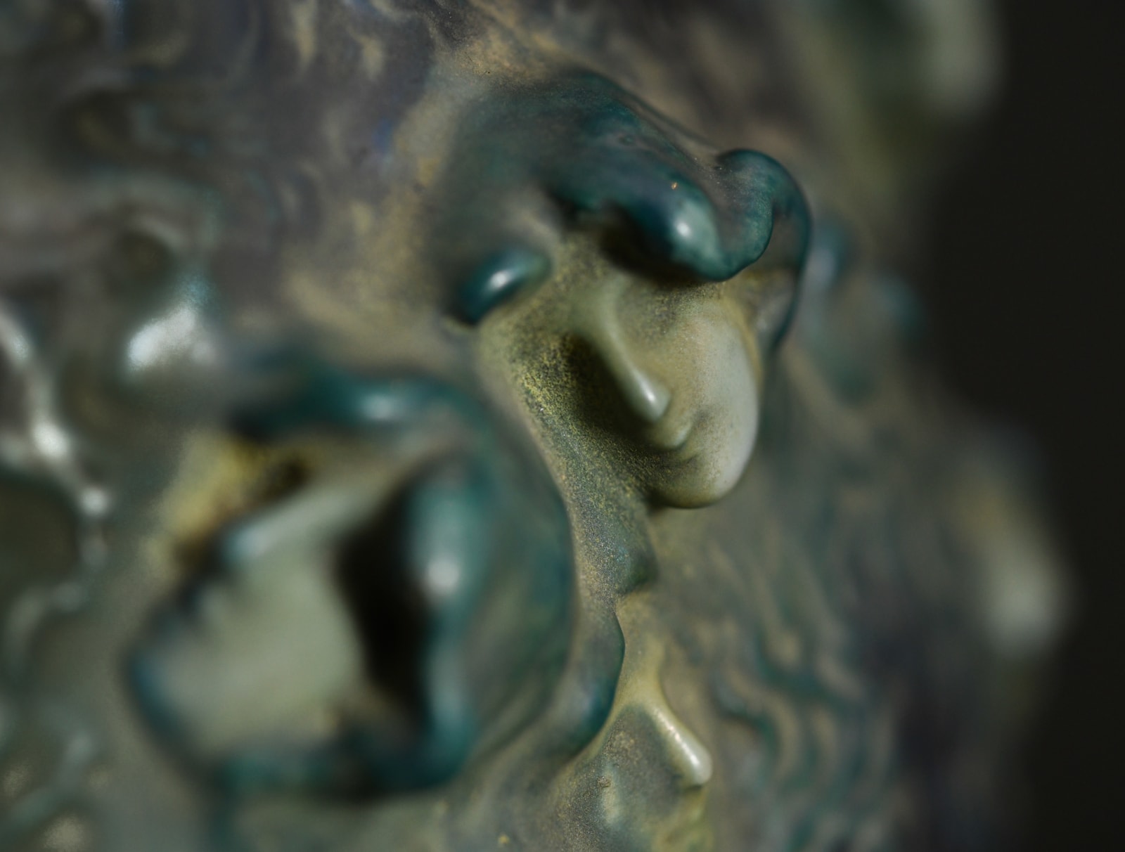 Amphora, Women in the Storm,  1898