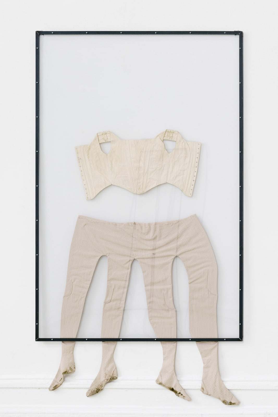 Emmélie Lempert, ,on tiptoes’, 2024