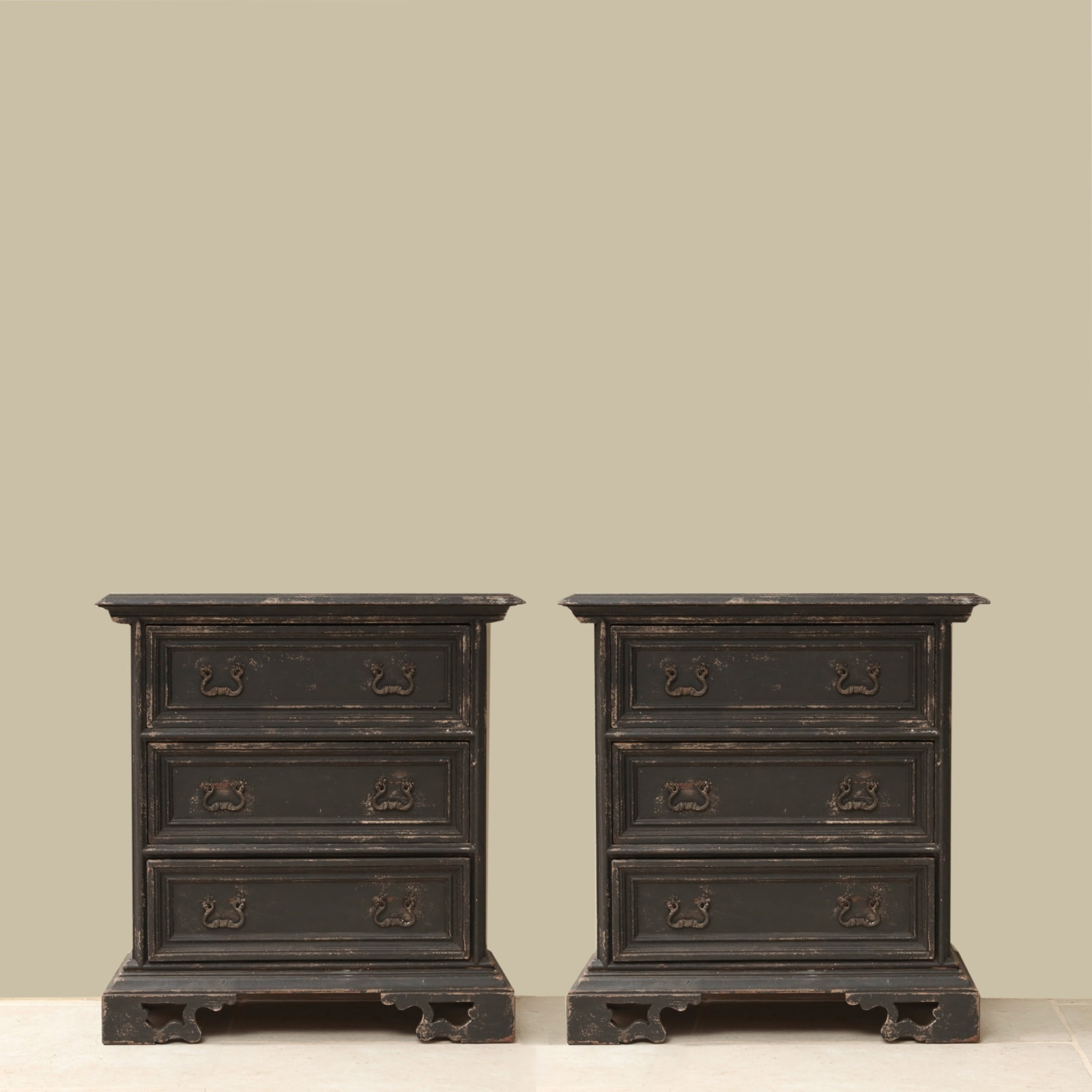 BEDSIDE DRAWERS