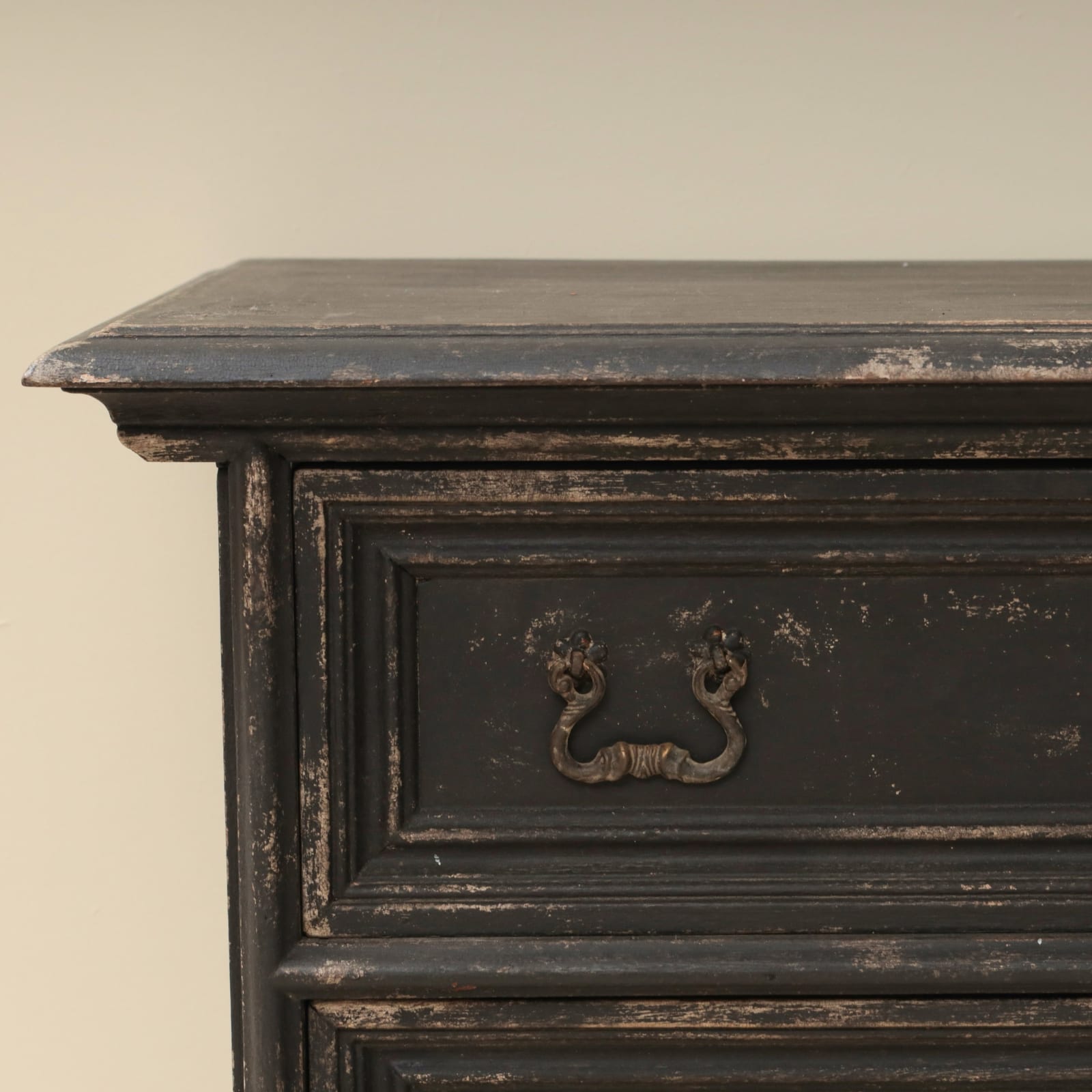 BEDSIDE DRAWERS