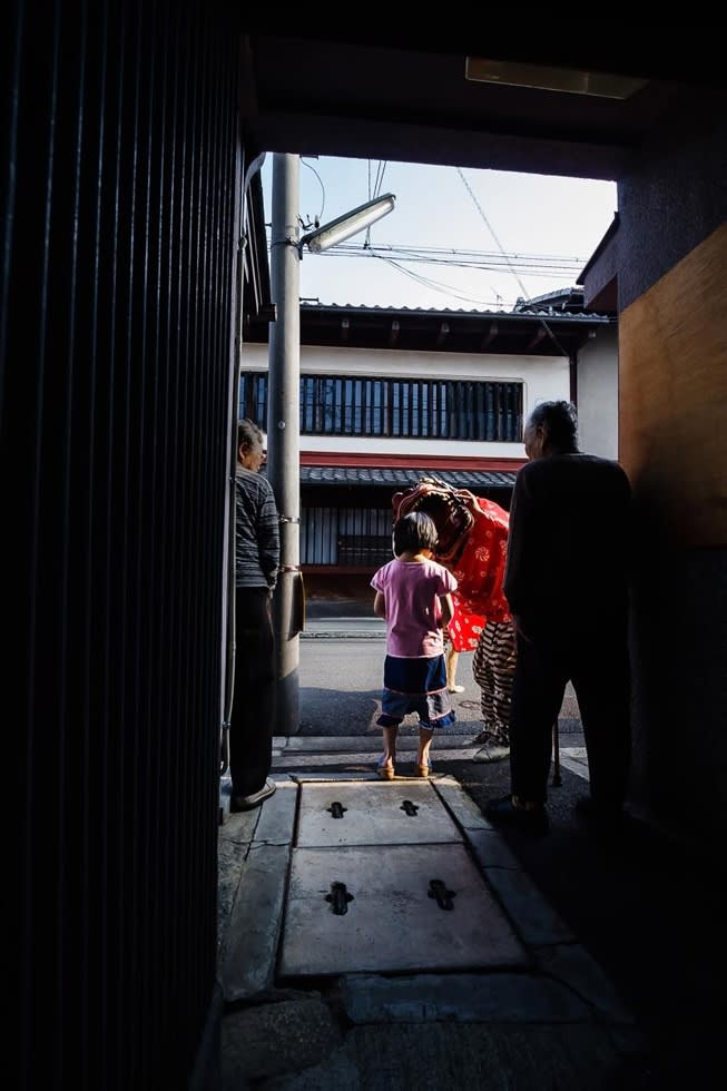 Kayu Mizuno, Shishimai and Girl, Kyoto