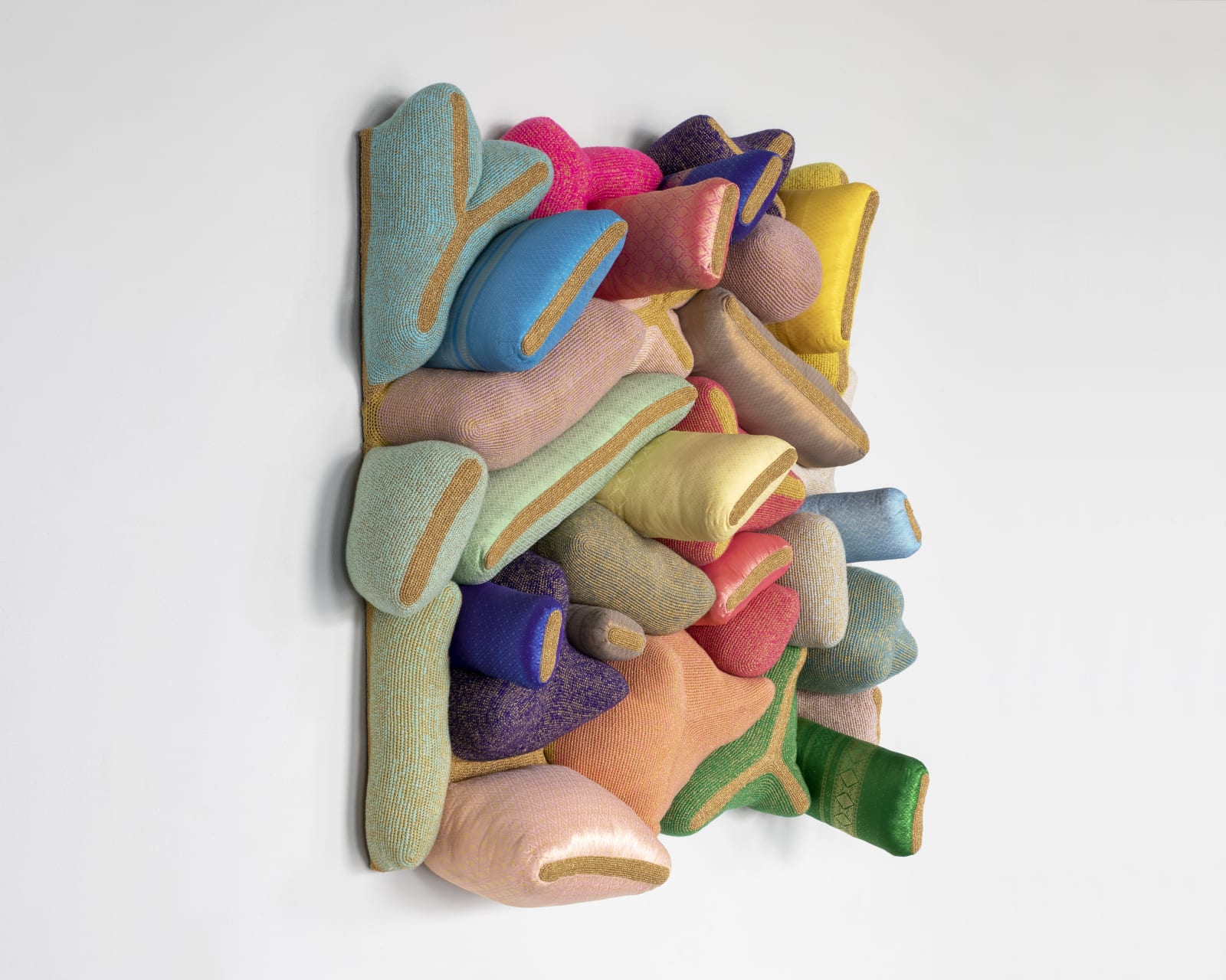 Joana Vasconcelos, Golden Mount, 2021