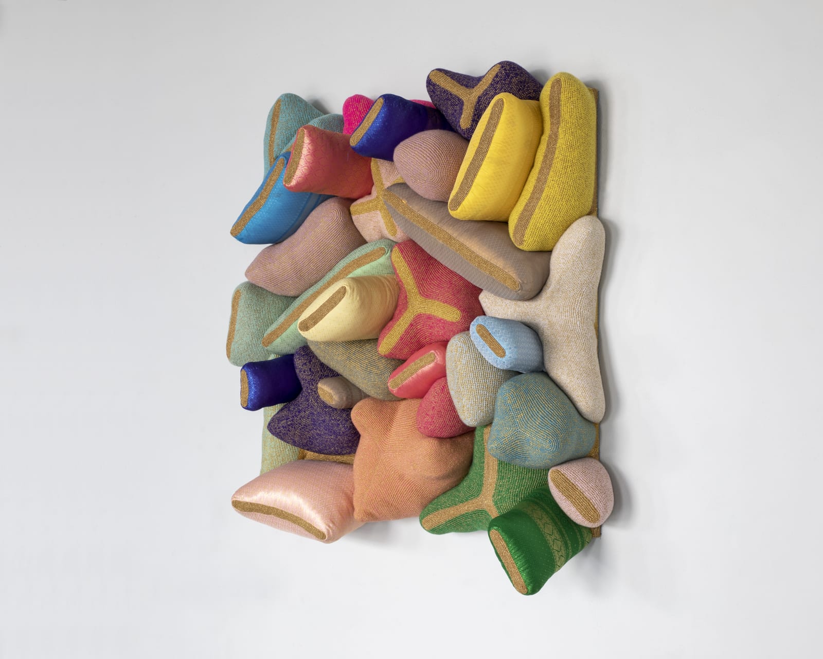 Joana Vasconcelos, Golden Mount, 2021