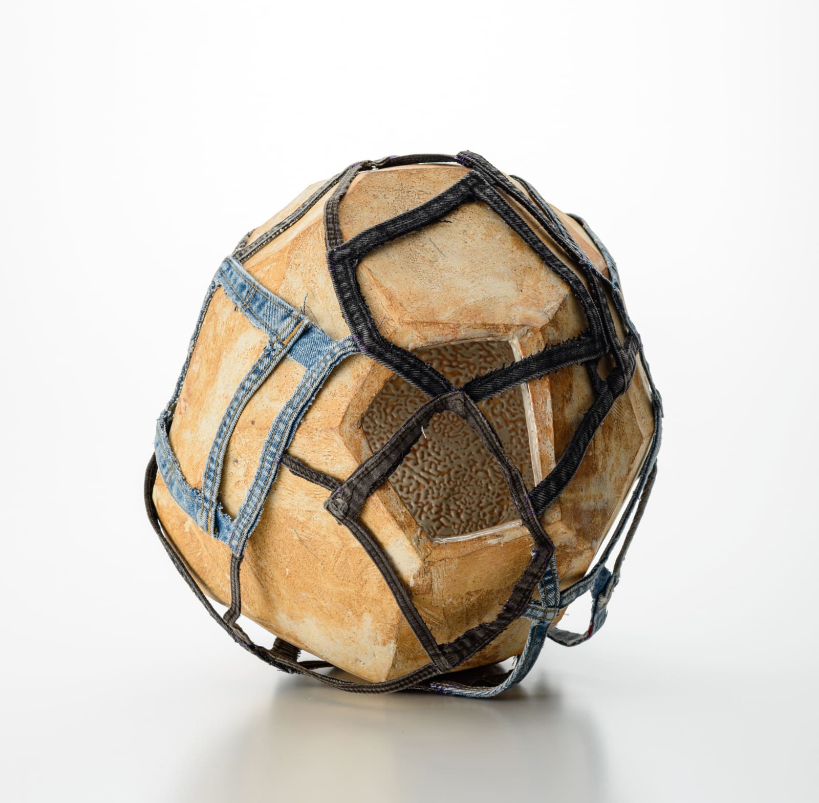 アナ・スーホイ, Jean Pocket Orb, 2017