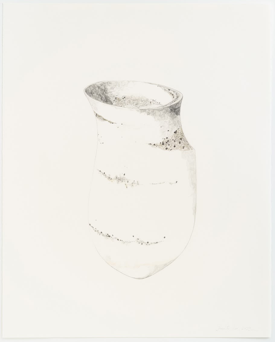 ジェニファー・リー, JL 925 (Pale, speckled traces, speckled olive, tilted shelf), 2023