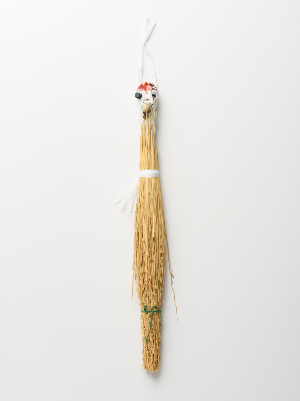 シルヴィ・オーヴレ, Porcelain Broom, 2021