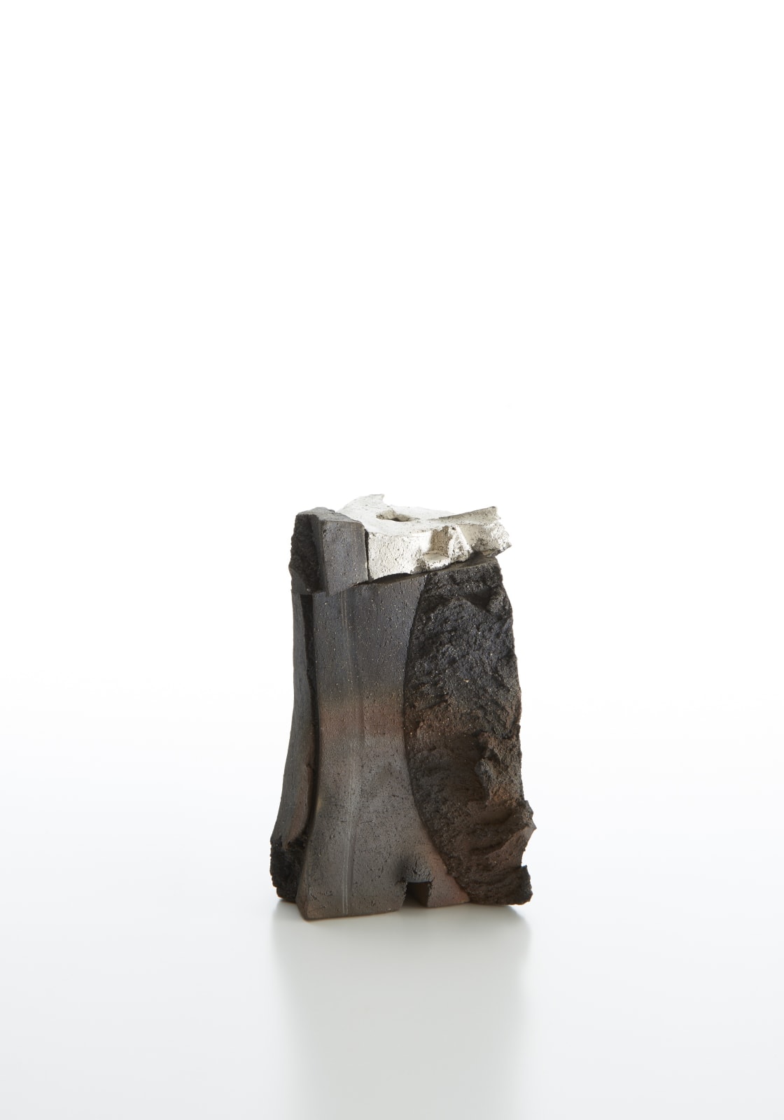 道川 省三, Sculptural Form 炭化銀彩, 2019